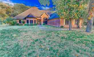 featured image of 1606 S Hyde Park Ave