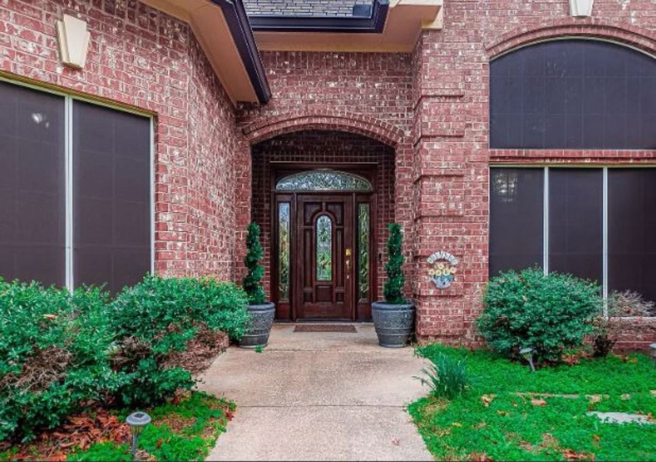 1606 S Hyde Park Ave - Photo 7 of 31