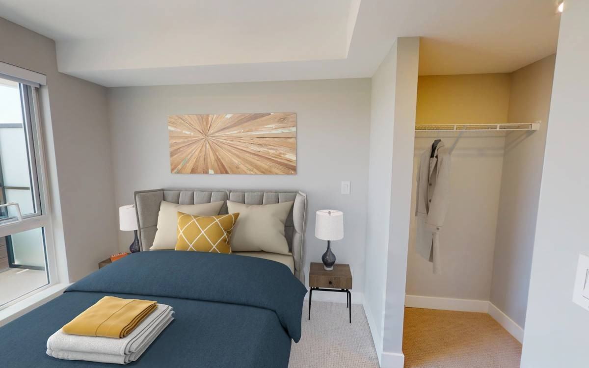 Premiere - Photo 5 of 50