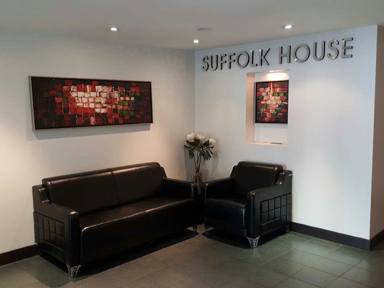 Suffolk House - 1540 Haro - Photo 5 of 50