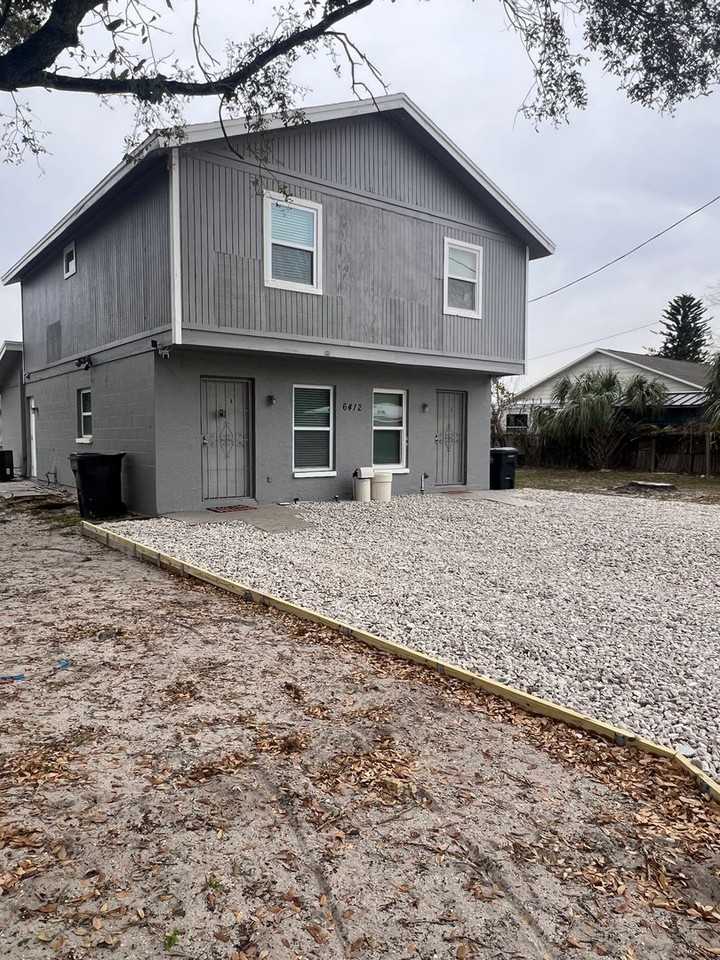 6412 Diamond St #A - Photo 4 of 17