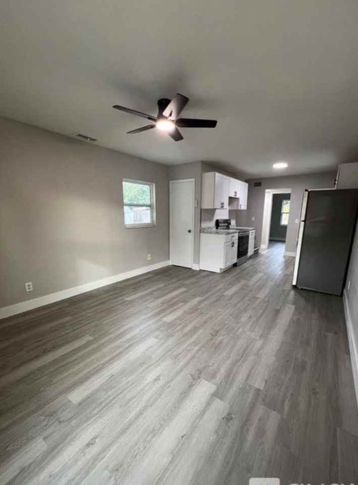 6412 Diamond St #A - Photo 5 of 17