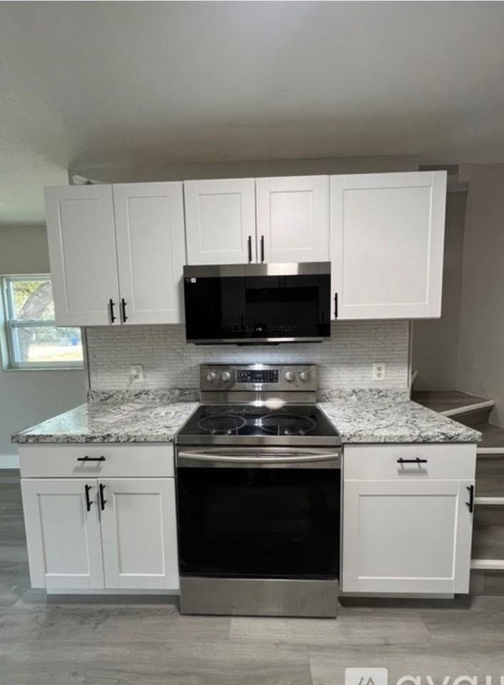 6412 Diamond St #A - Photo 7 of 17