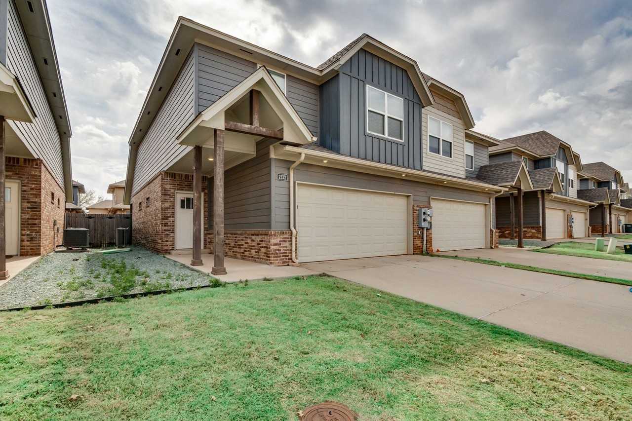 2132 Camino Del Plaza Ln - Photo 3 of 37