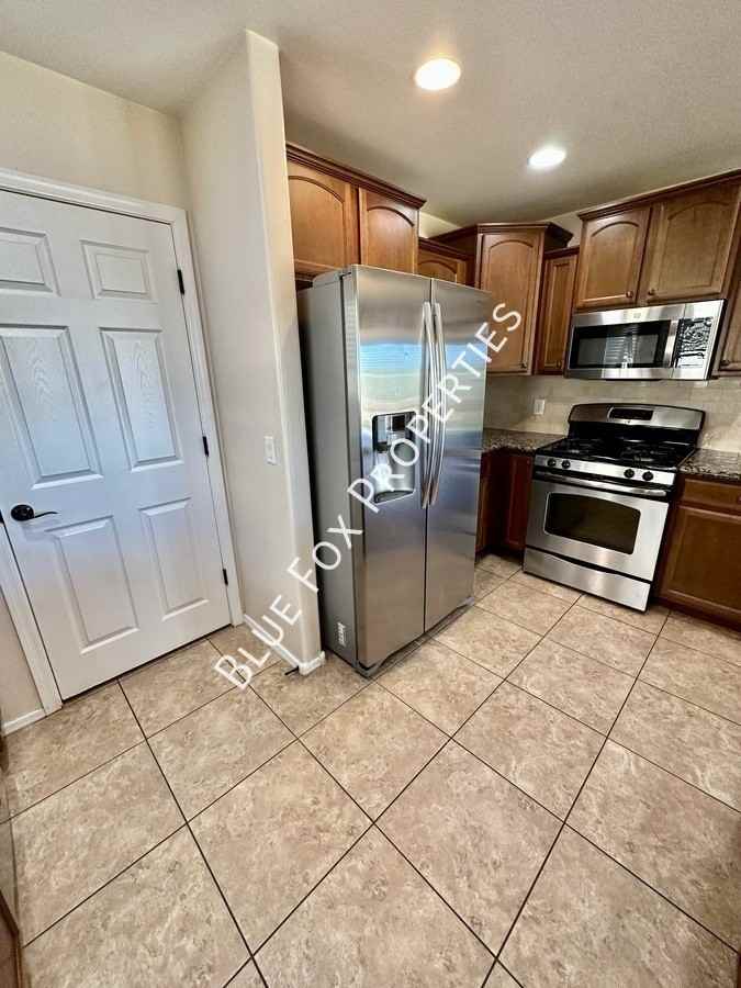 13323 N Barlassina Dr - Photo 7 of 31