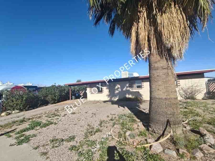 3755 S Amos Pl - Photo 5 of 33