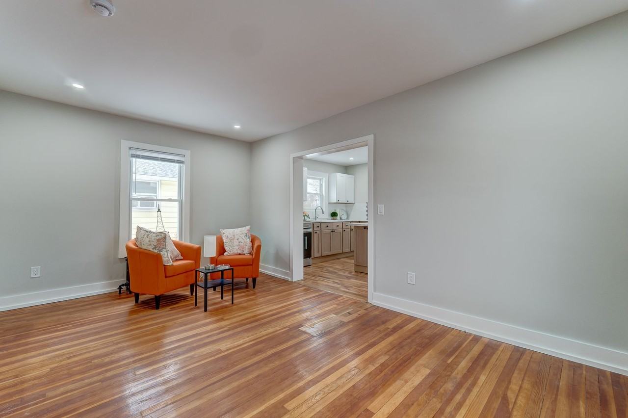 316 Tyler St - Photo 4 of 25