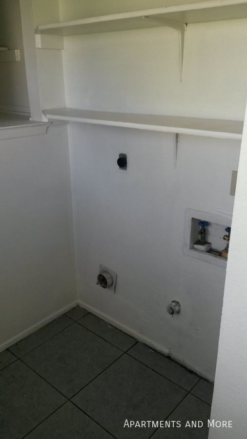 1564 Katy St - Photo 6 of 19