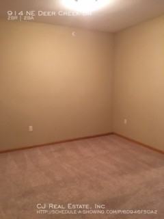 914 Ne Deer Creek Dr - Photo 4 of 9