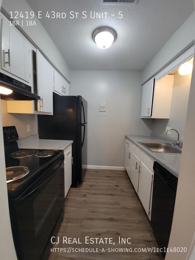 12419 E 43rd St S #5 - Photo 6 of 9