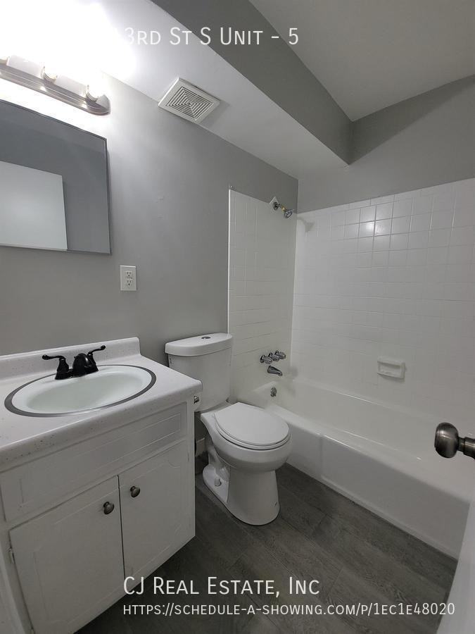 12419 E 43rd St S #5 - Photo 7 of 9