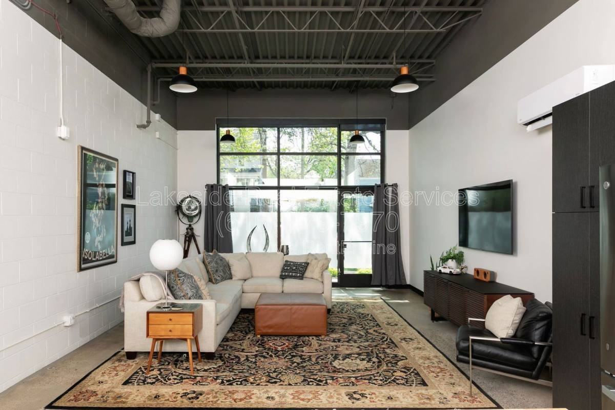 851 Fulton St W #101 - Photo 2 of 10