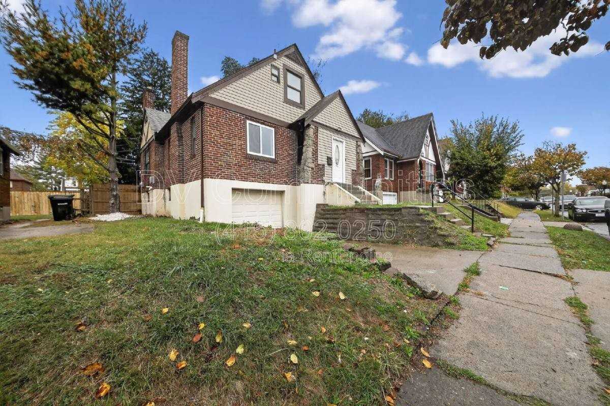 1818 Lawn Ave - Photo 3 of 10