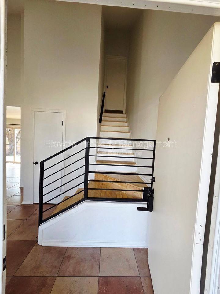 2625 Patti Pl - Photo 3 of 10