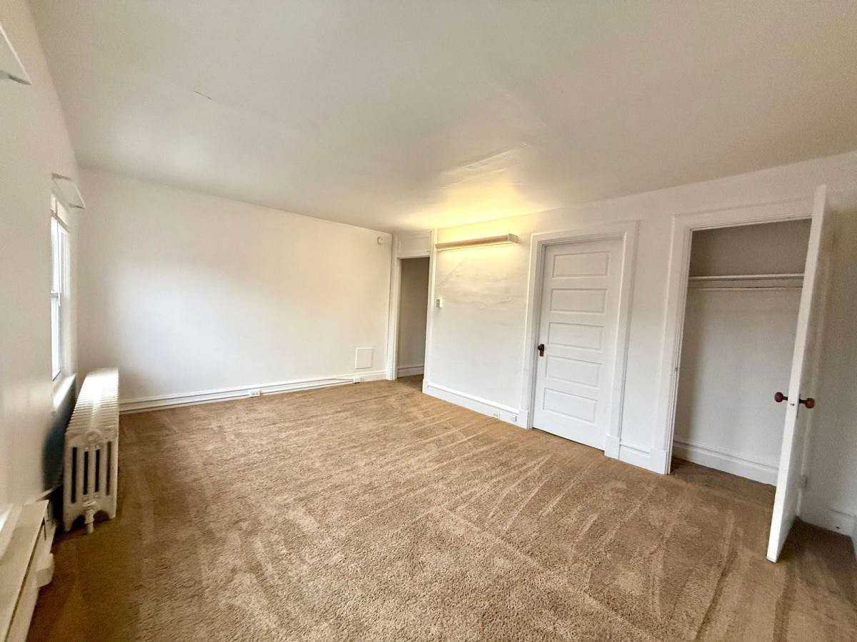 613 N Plum St #3 - Photo 2 of 8