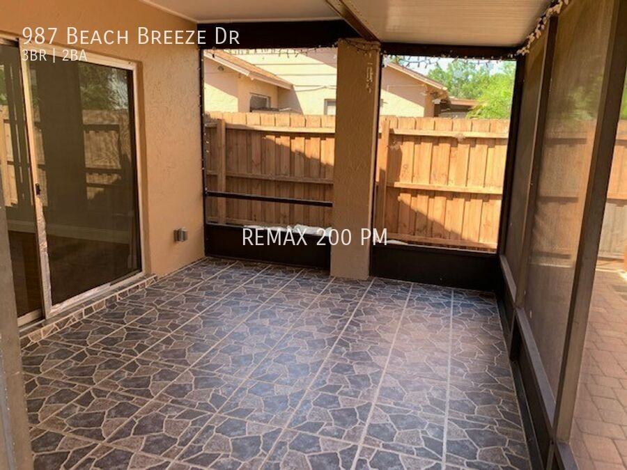 987 Beach Breeze Dr - Photo 2 of 23