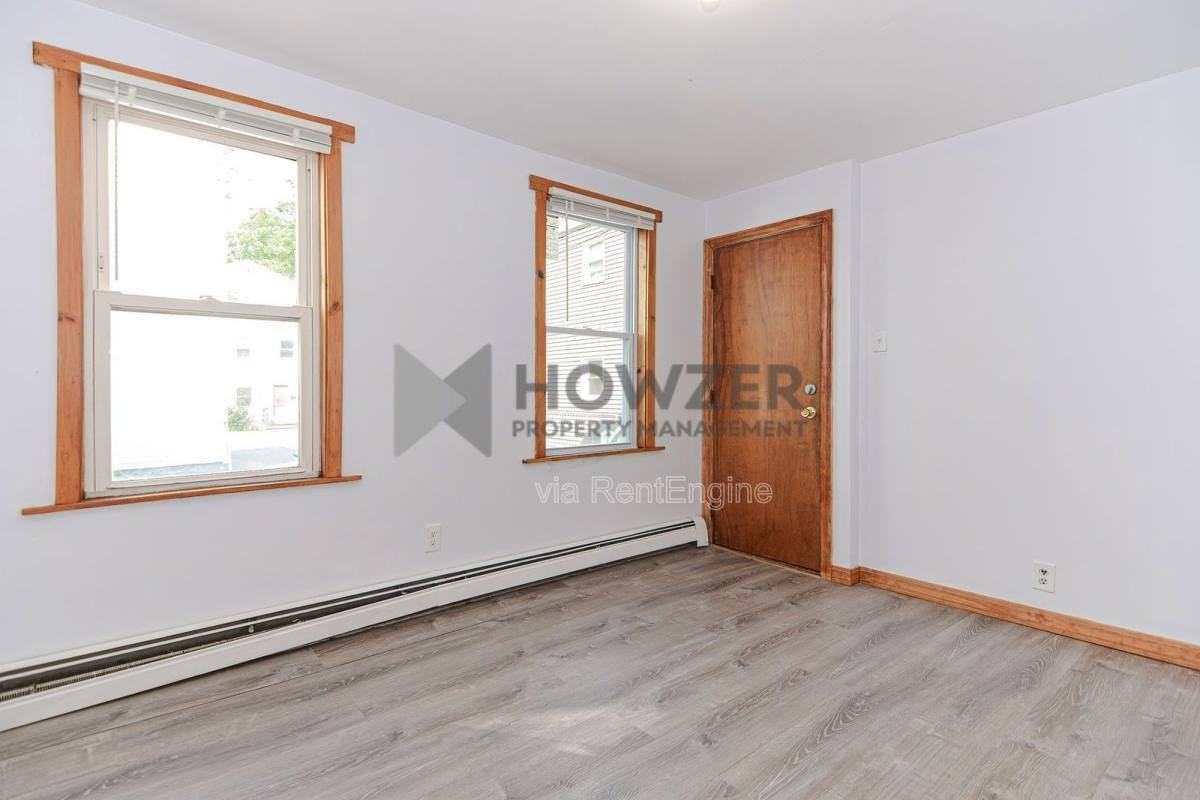 41 Park St #1 - Photo 5 of 10