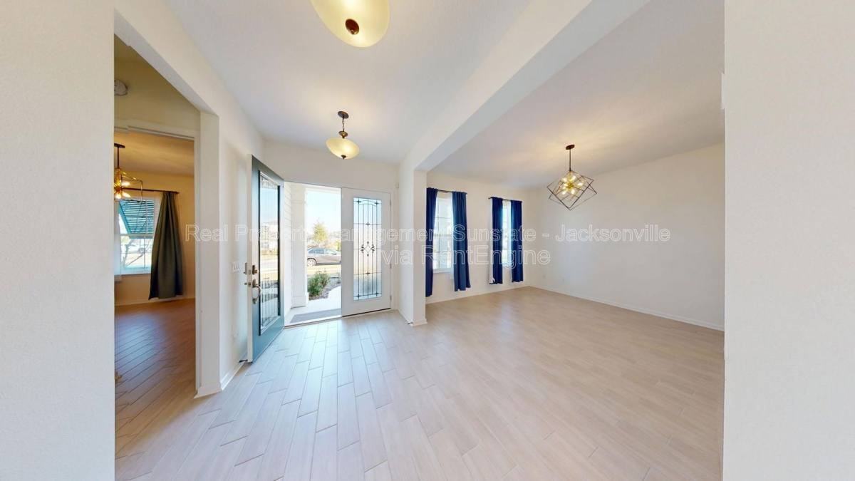 1006 Oakland Hills Ave - Photo 6 of 10