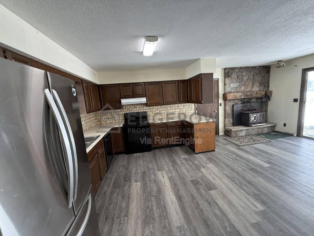 8797 Morse Lake Ave Se - Photo 2 of 8