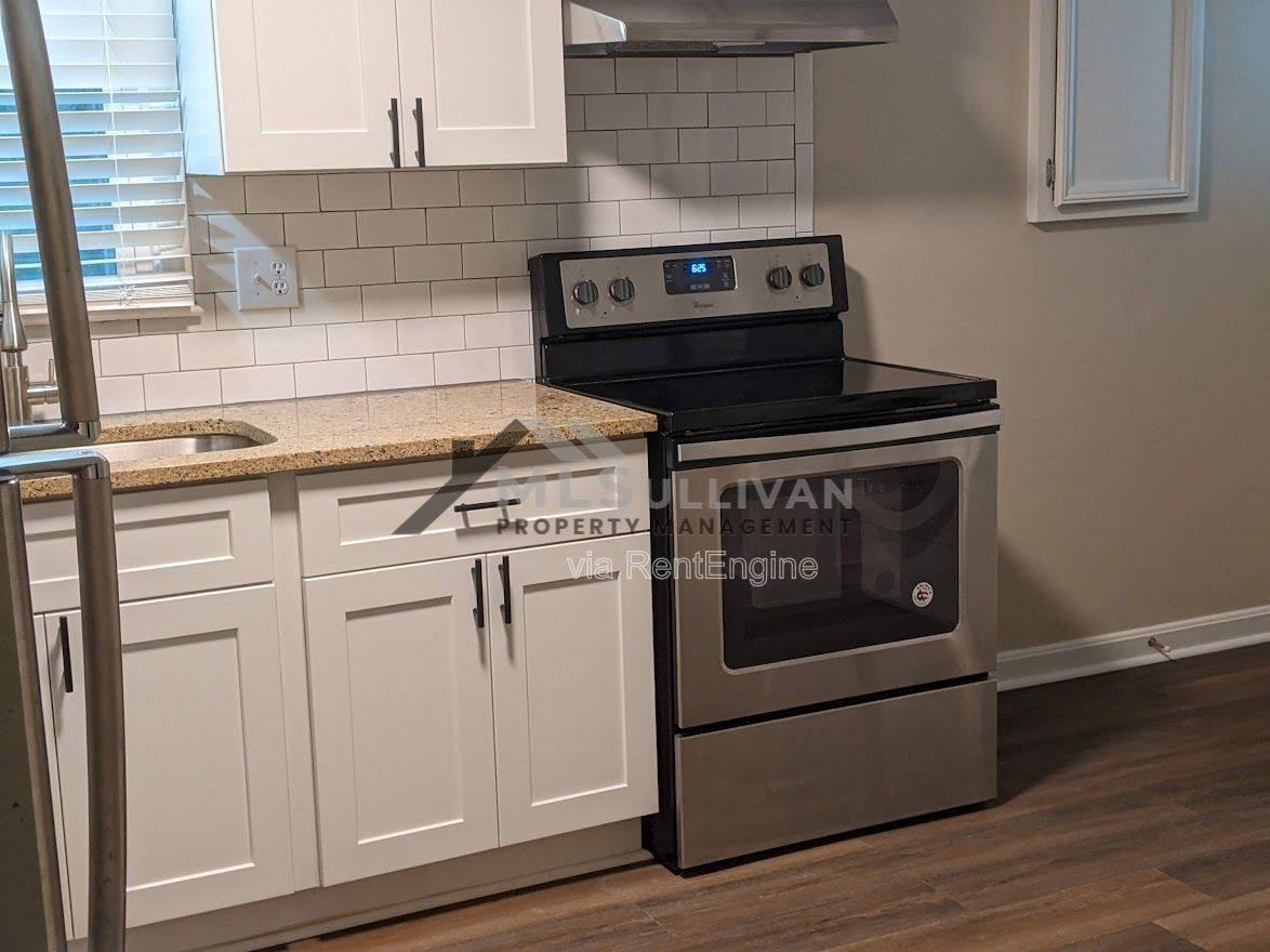 809 Carter Ave - Photo 3 of 8