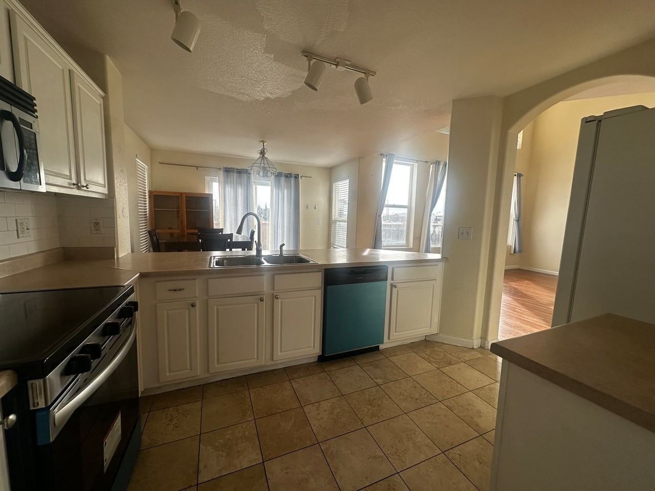 11972 Glencoe Dr - Photo 6 of 14