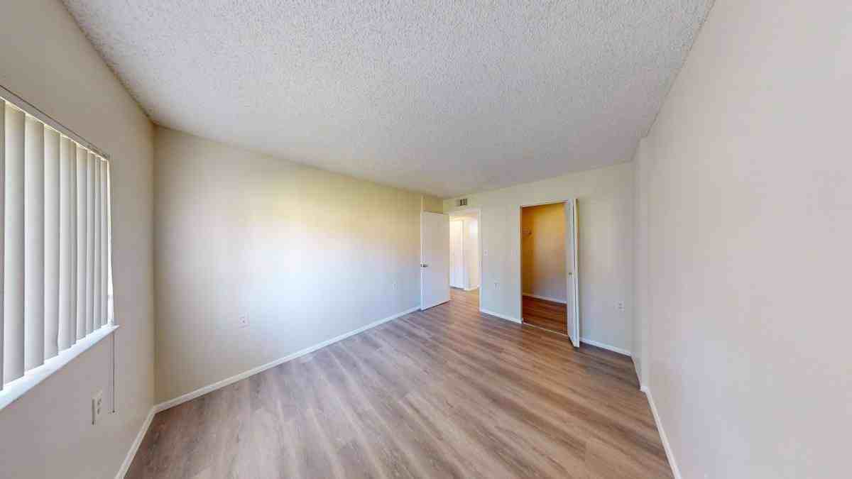 1174 Lake Terry Dr #J - Photo 7 of 10