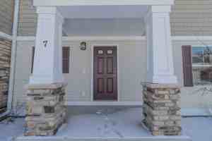 featured image of 1542 Simsbury St