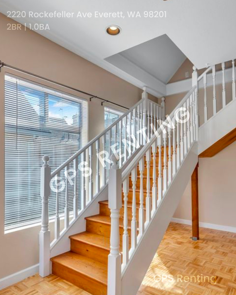 2220 Rockefeller Ave - Photo 4 of 23