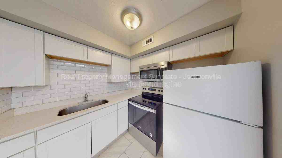 2877 Post St #5 - Photo 3 of 9