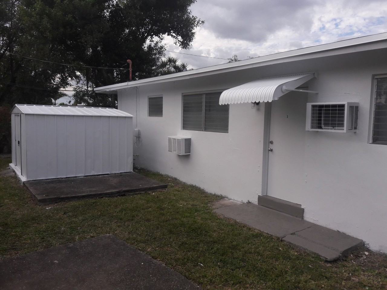 6100 NW 10 St - Photo 2 of 8