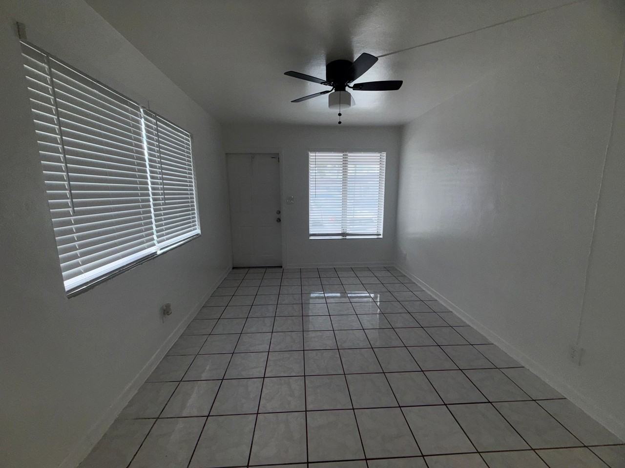 6100 NW 10 St - Photo 4 of 8