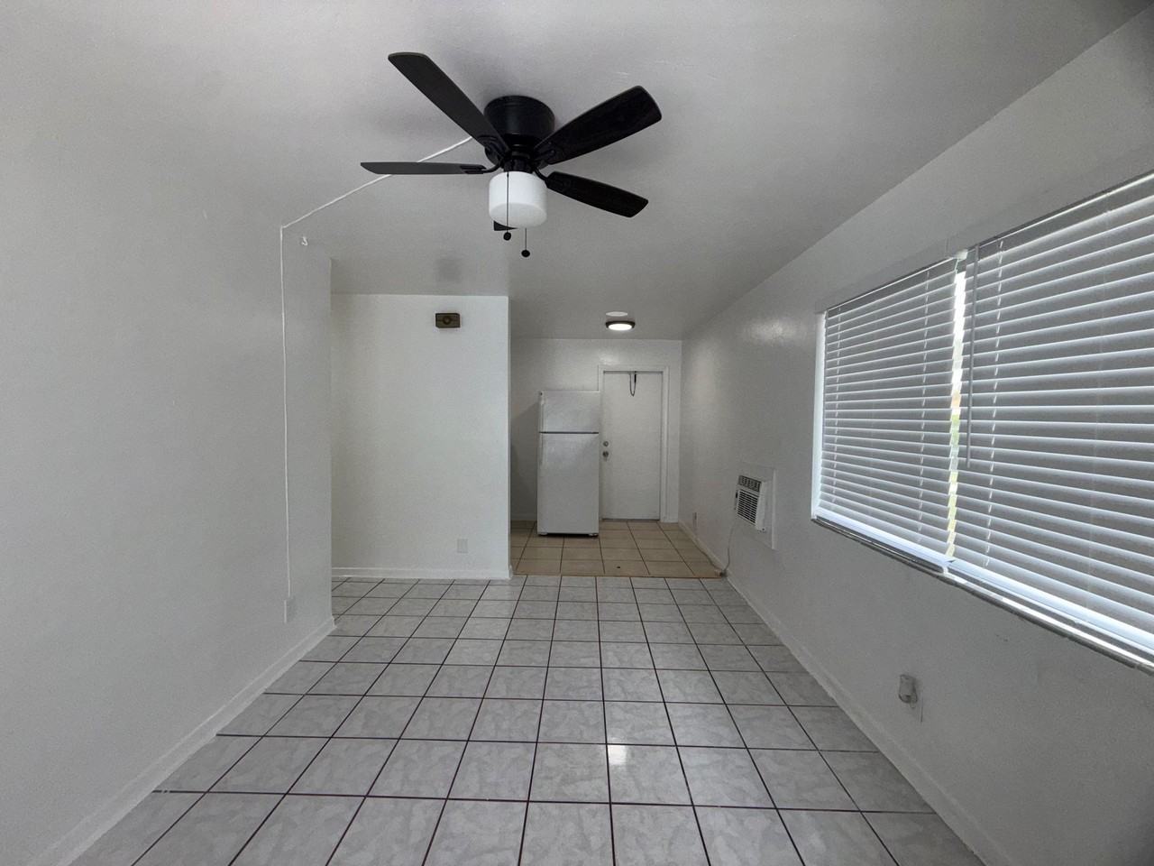 6100 NW 10 St - Photo 5 of 8