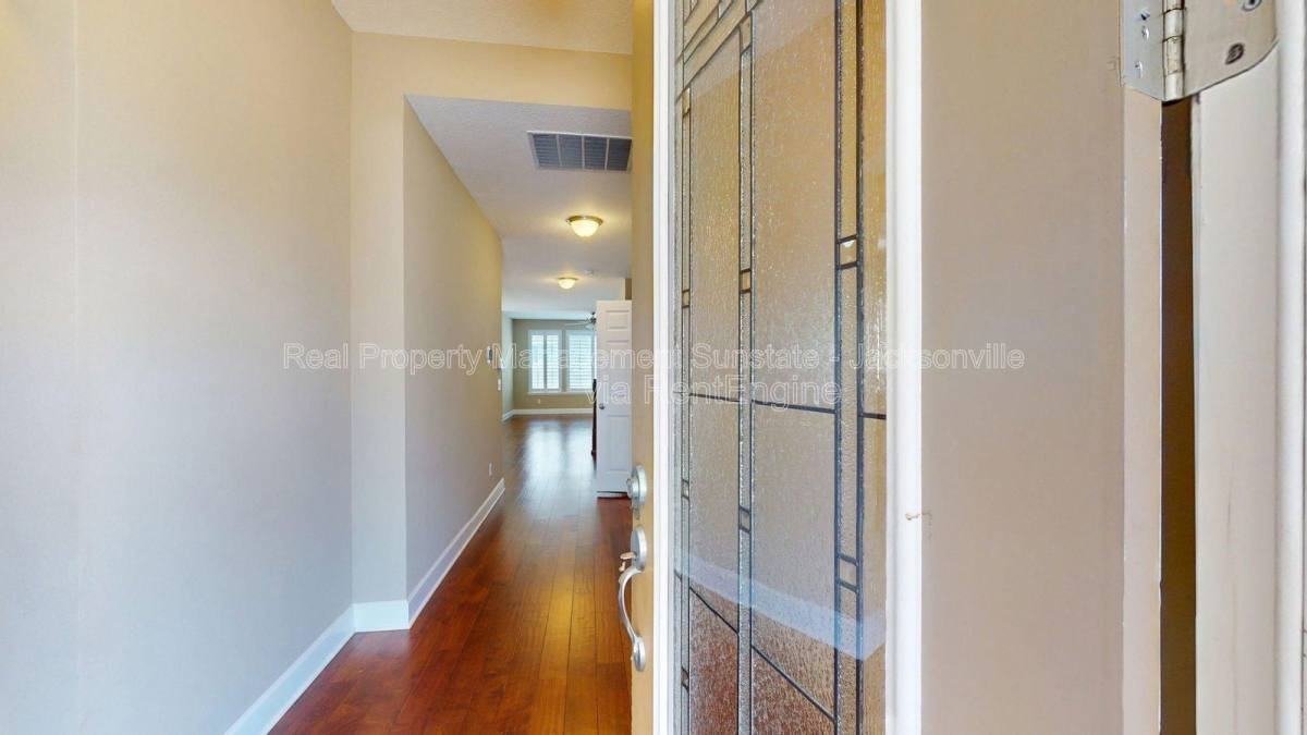 285 Garden Wood Dr - Photo 3 of 10