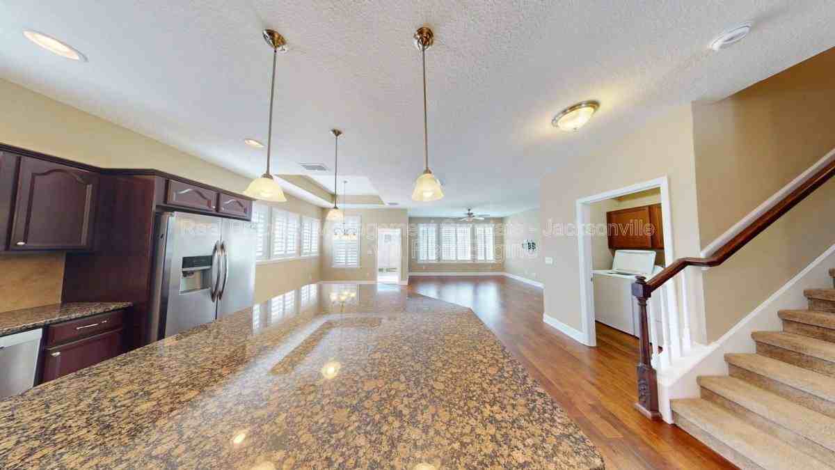 285 Garden Wood Dr - Photo 4 of 10