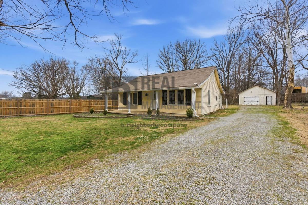 6548 Old Clarksville Pike - Photo 3 of 10