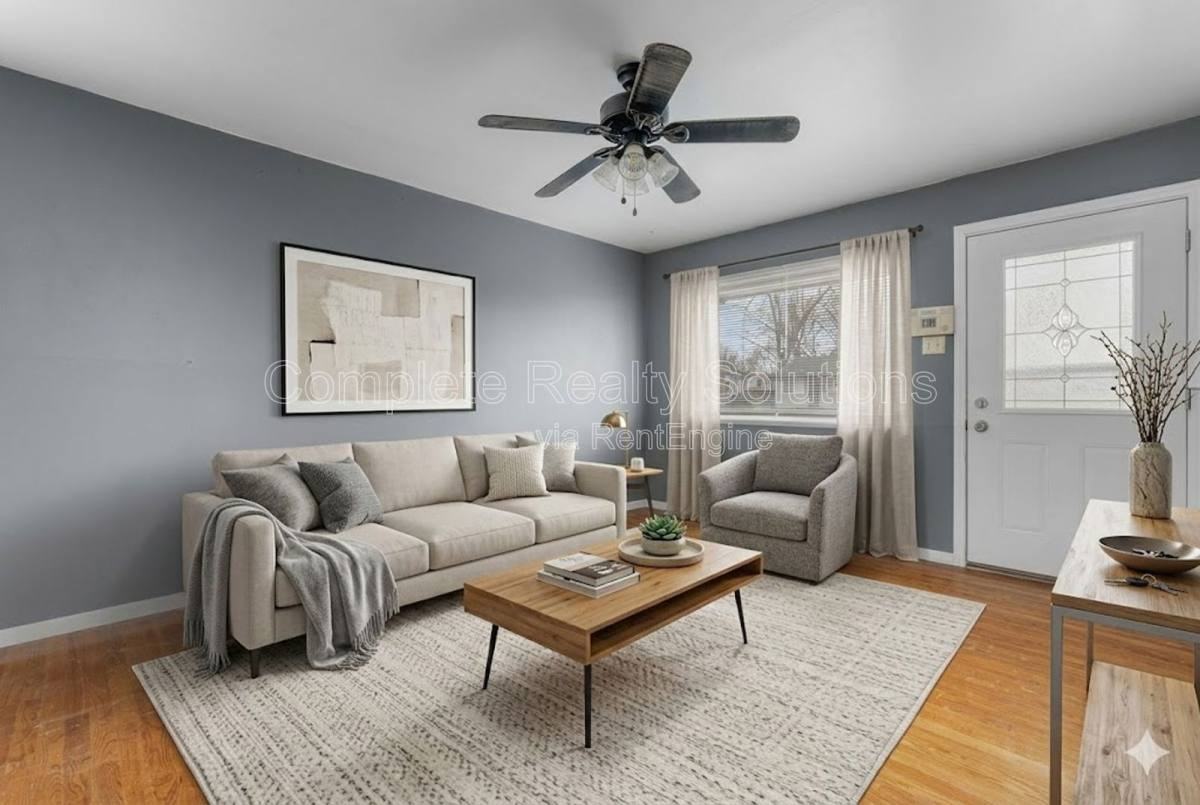 135 Dundee Cir - Photo 3 of 10
