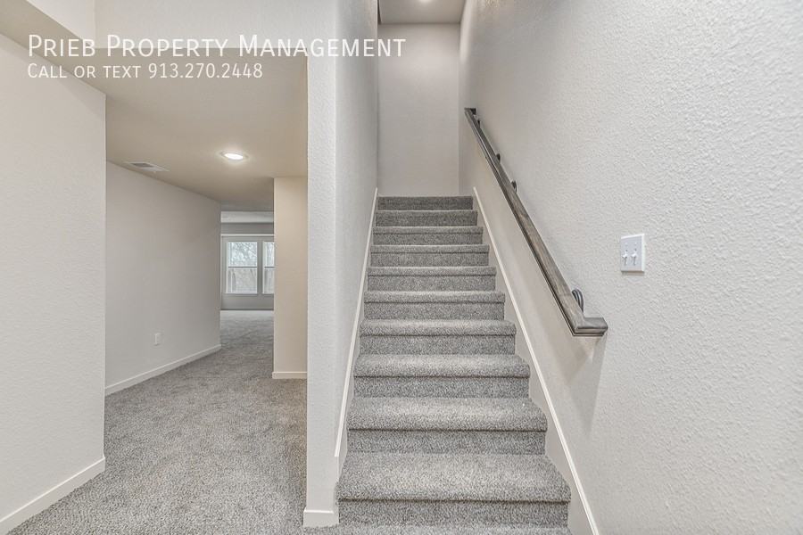 3248 N 103rd Pl #13 - Photo 3 of 33