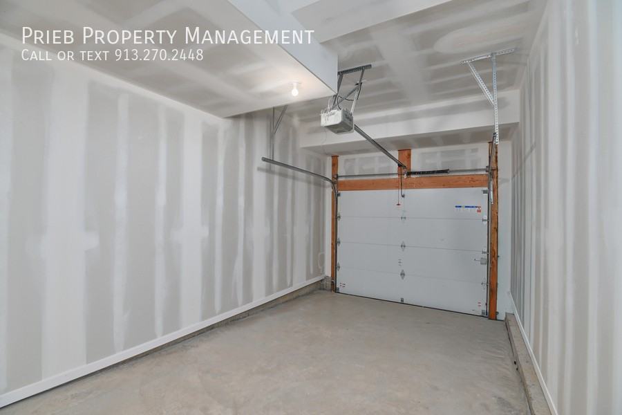 3248 N 103rd Pl #13 - Photo 4 of 33