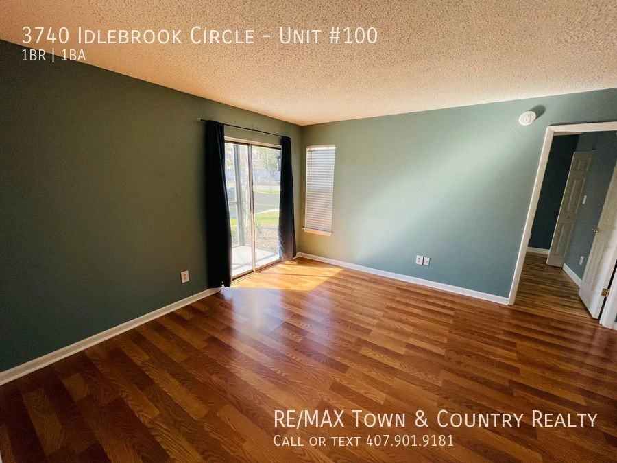 3740 Idlebrook Cir #100 - Photo 5 of 21