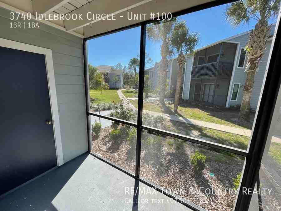 3740 Idlebrook Cir #100 - Photo 7 of 21