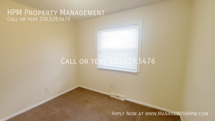 551 Baltimore Ave - Photo 3 of 6