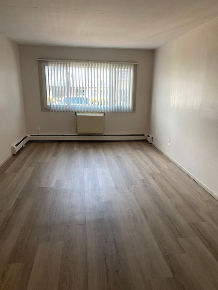 1674 Shawano Ave - Photo 2 of 20