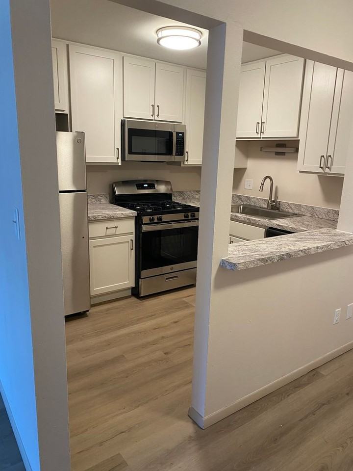 1674 Shawano Ave - Photo 3 of 20