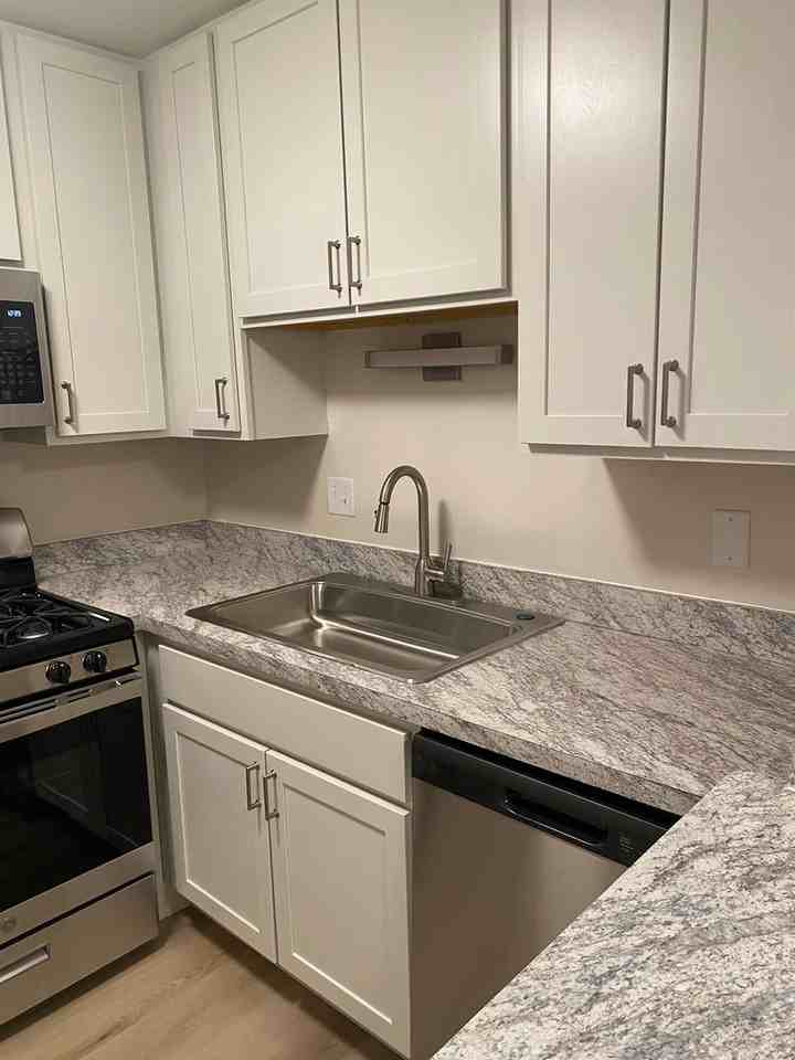 1674 Shawano Ave - Photo 5 of 20