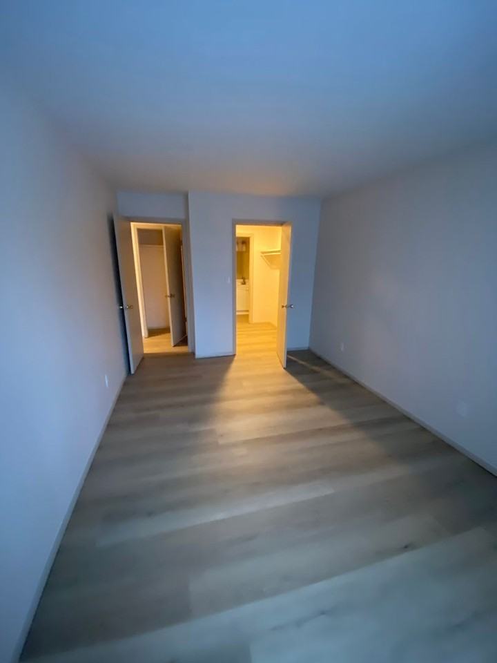 1674 Shawano Ave - Photo 7 of 20