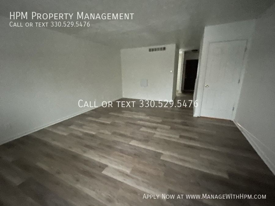 147 W Overdale Dr #B - Photo 6 of 8