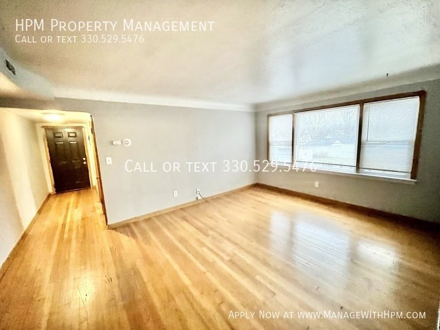 13705 Lakewood Heights Blvd #6 - Photo 4 of 7