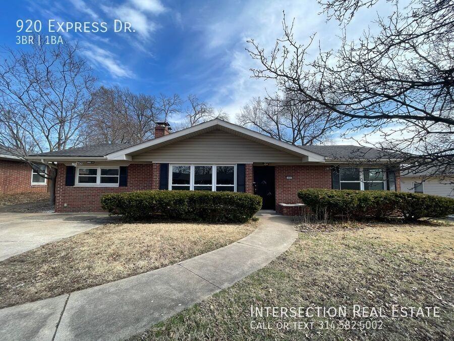 920 Express Dr - Photo 4 of 24