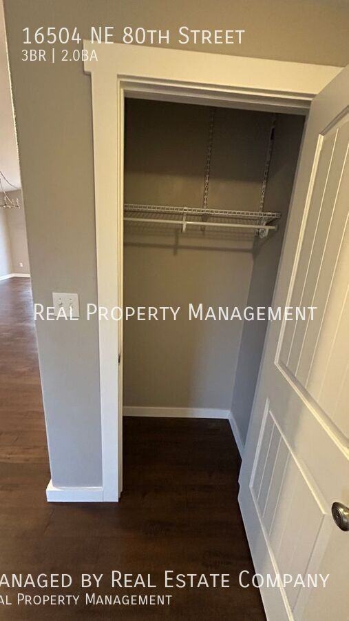 16504 Ne 80th St - Photo 5 of 36