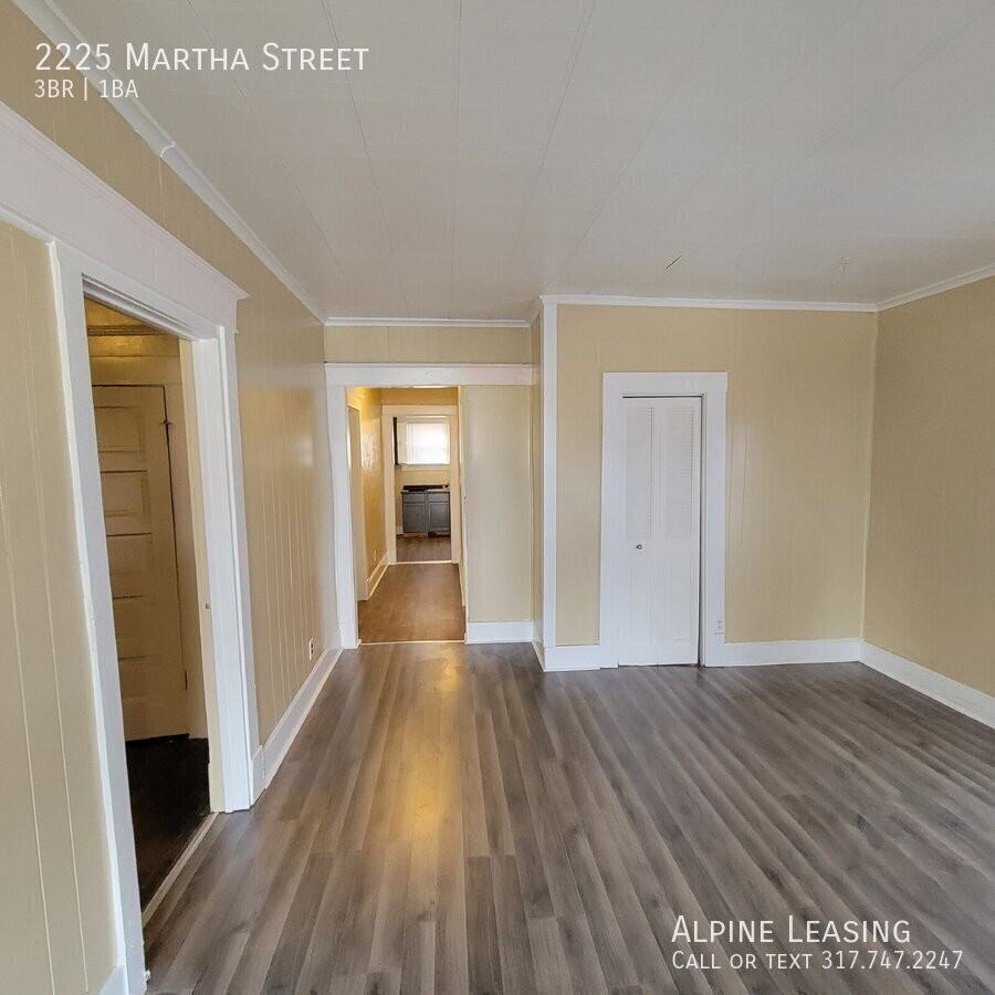 2225 Martha St - Photo 2 of 8